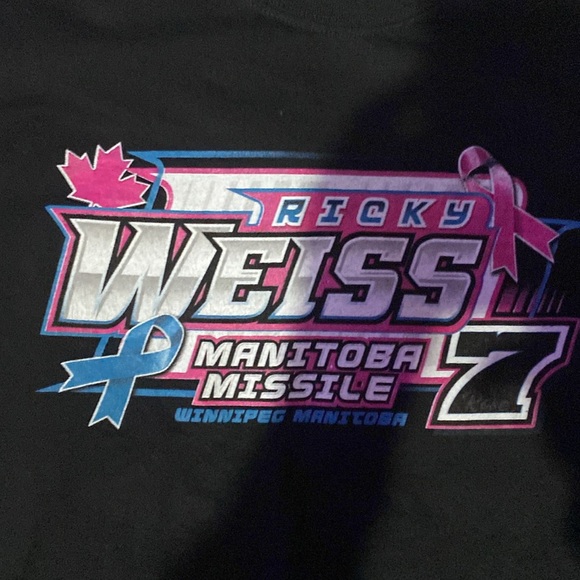 Rickey Weiss Manitoba missile 7 medium sized gildan shirt. - Picture 4 of 6